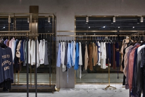 服装专卖店空间设计效果图,服装专卖店空间设计效果
