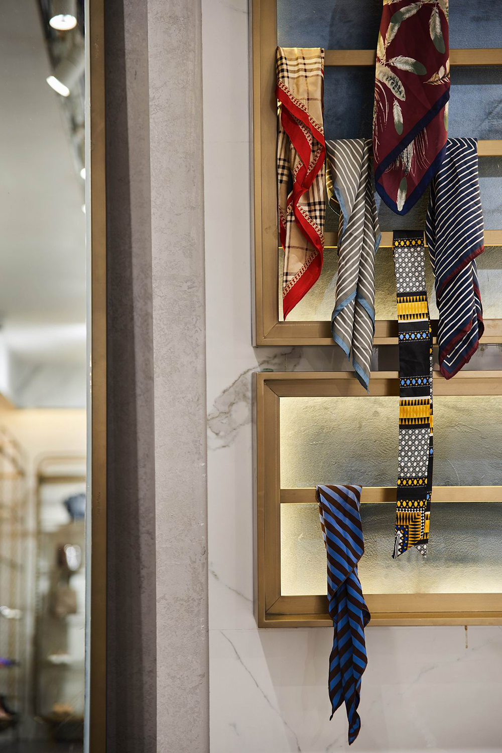 服装店装饰布局图,服装店装饰布局