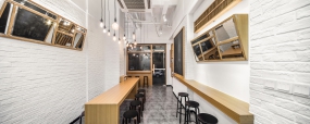 凉皮店装饰实景图
