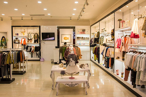 如何做好服装店装修,展柜制作的重要要素