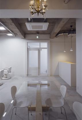 最新美发店装修图片