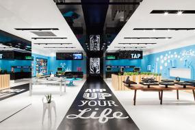 现代简约风格手机店装修效果图