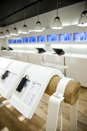 手机店简单背景墙装修设计效果图