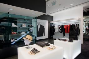 最新服装店室内布置装修设计效果图片