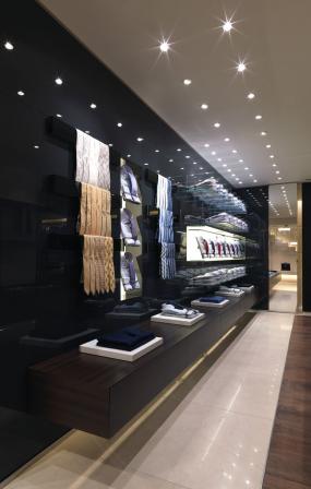 小型服装店风格装修设计效果图