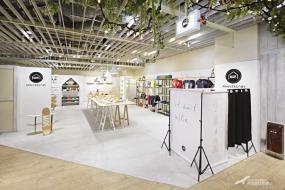 童装店门面室内墙砖墙面装修效果图片
