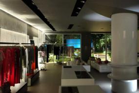 女服装店橱窗设计装修图2018图片