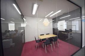 最新写字楼办公室隔断设计效果图片