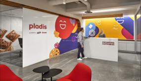 现代loft办公室装修布置效果图