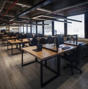 最新服装公司办公室装饰设计图