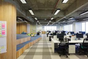 最新员工办公区装饰实景图