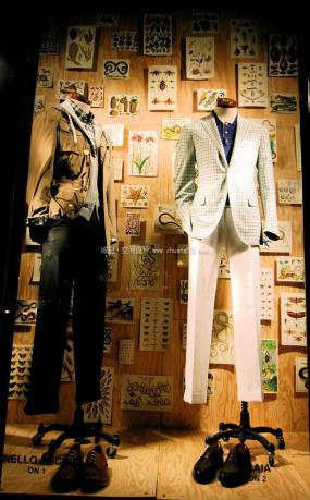 服装店橱窗设计装修效果图片