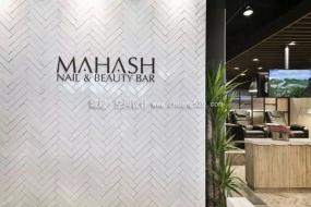 外国美甲店装潢图片