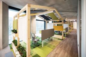 小型loft办公室装修图片