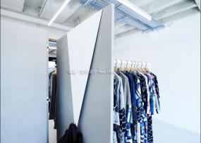 高档服装专卖店装修效果图