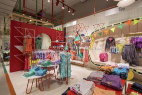 精品服装店装修装潢效果图
