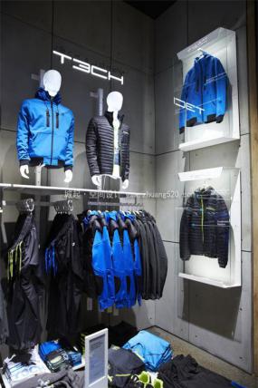 2019年精品服装店装修效果图