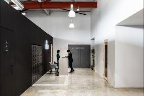 现代loft办公室装修布置效果图