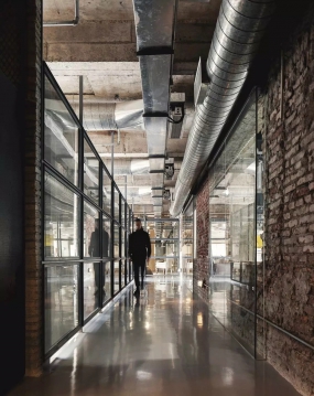 办公室loft楼梯口装修效果图