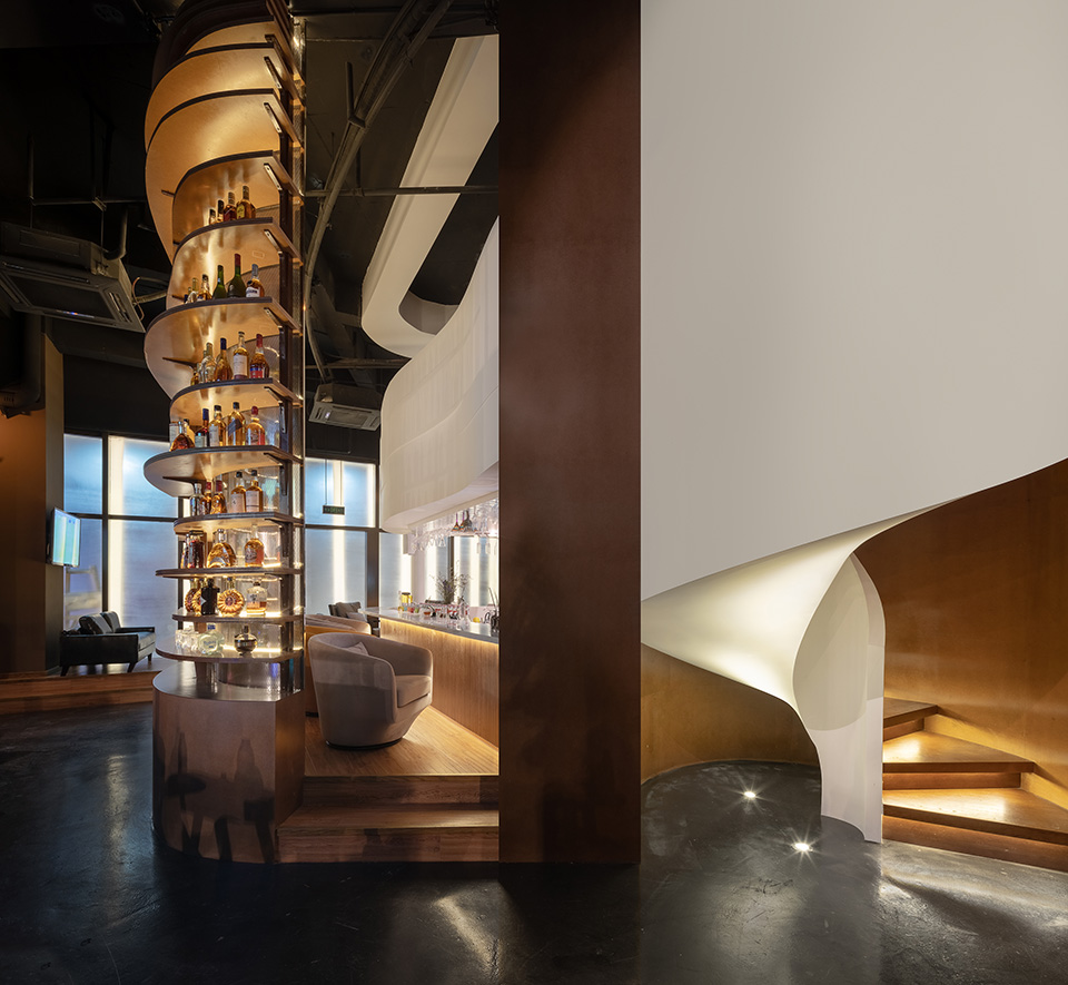 酒厅装饰图,酒馆空间设计图片