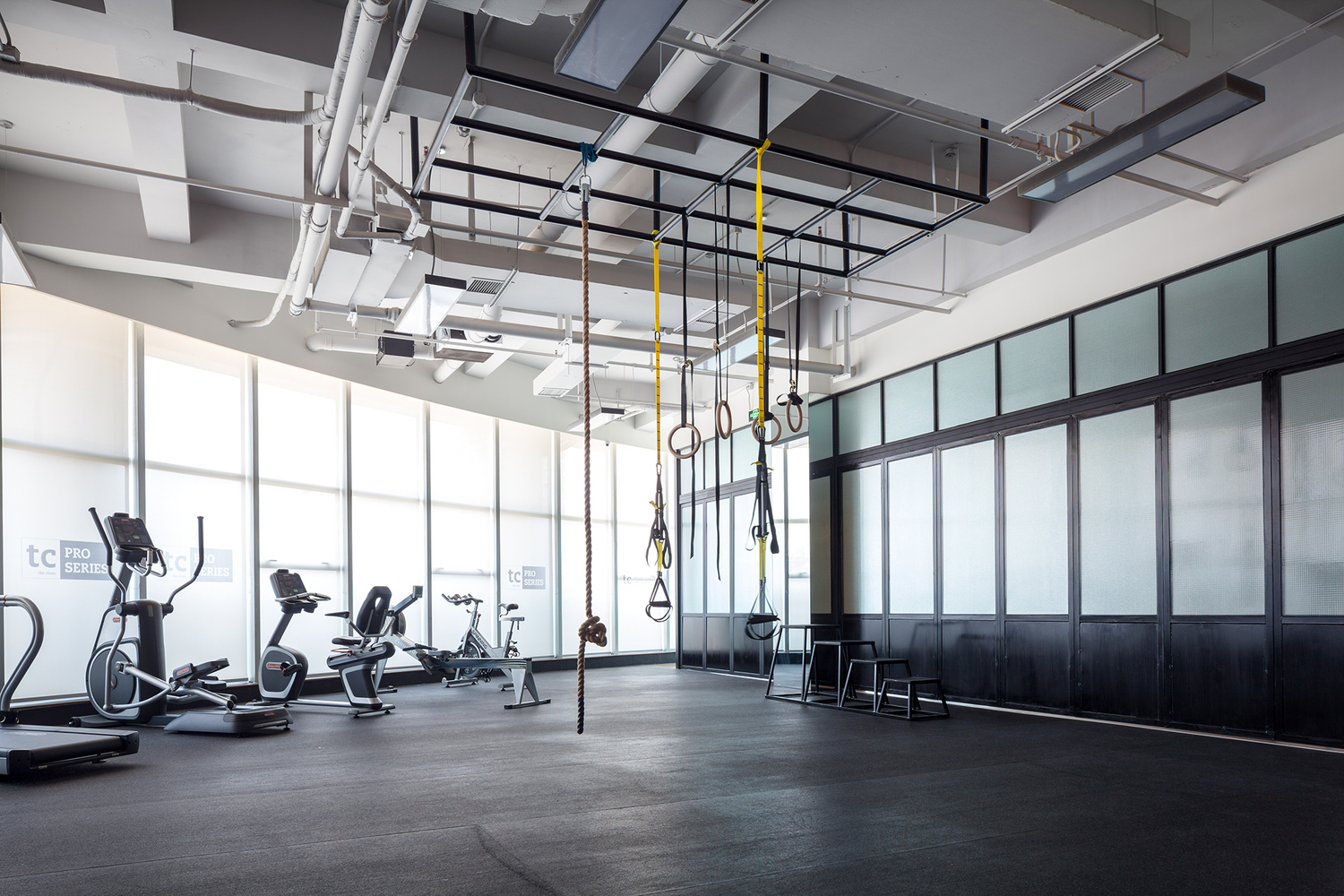 健身俱乐部装饰效果图,俱乐部装饰效果图