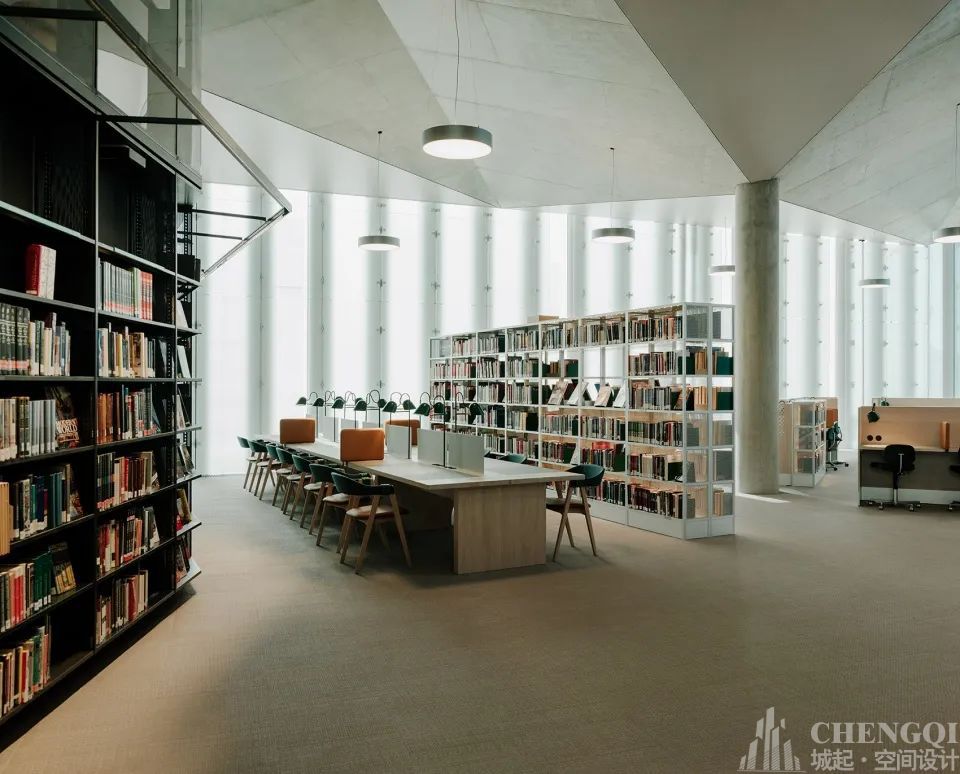图书馆装饰实景图,图书馆装饰效果图