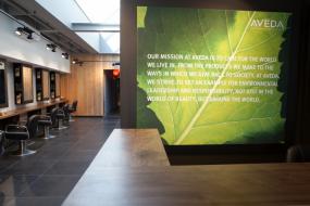 现代美发店创意装修室内设计