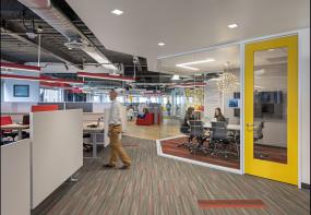 时尚办公室室内隔断装修效果图片2018