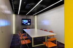 最新玩具公司办公室装饰实景图