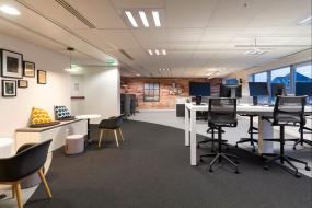 互联网公司办公室室内装饰装修设计效果图