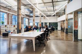 服装公司办公室室内装修效果图片2018