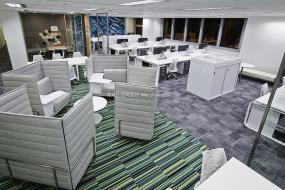 最新开放式办公室装饰实景图