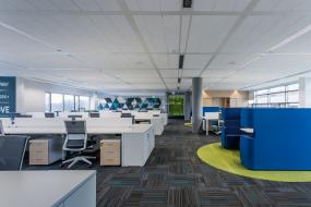 专业简单办公室室内装修与设计图