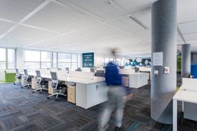 简单办公室室内装修效果图