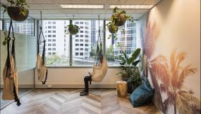 最新办公室木地板装修设计效果图