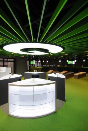 高端数码店装修图片