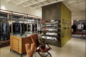 男装店内设计装饰图