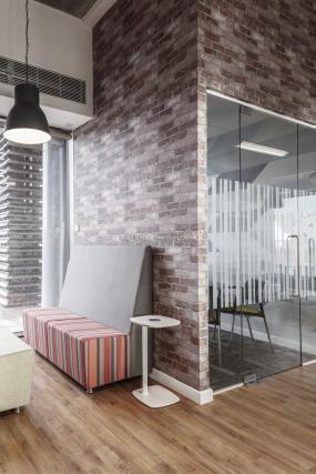 办公室环保强化木地板装饰装修图片