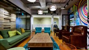 高档办公室环保强化木地板装修图片