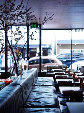 最新主题特色餐厅设计装修图片