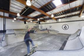 办公室活动室装修设计图片