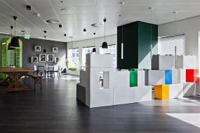 办公室进口木地板装潢设计图