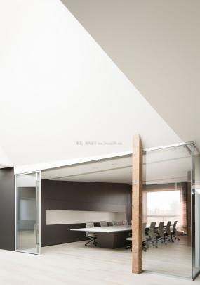 办公室环保强化木地板装潢设计图片