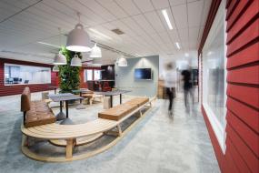 高端办公室植物装修效果图