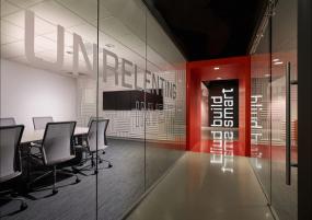 高档会议桌样式装修图片