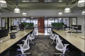 最新办公室墙体设计装饰实景图