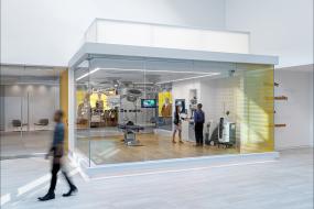 高端餐饮公司办公室装修图片