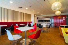 中介公司办公室效果图片