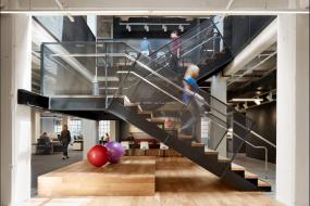 基金公司办公室装修实景图片