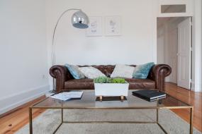 最新咨询公司办公室装饰实景图